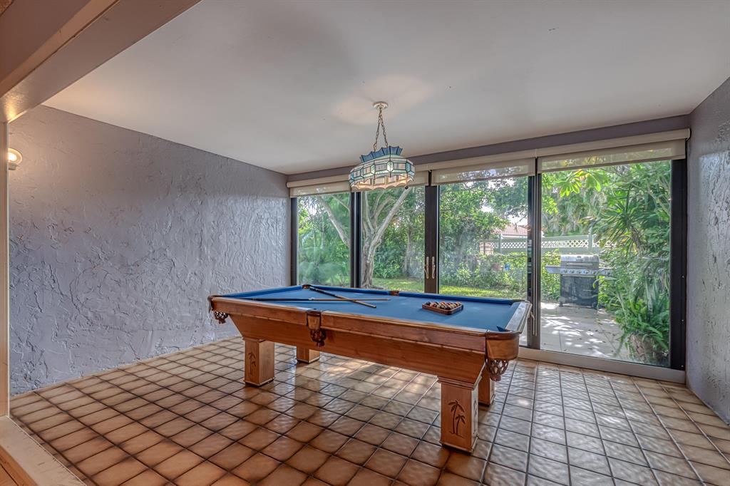 PINE SPRINGS 1 - Residential