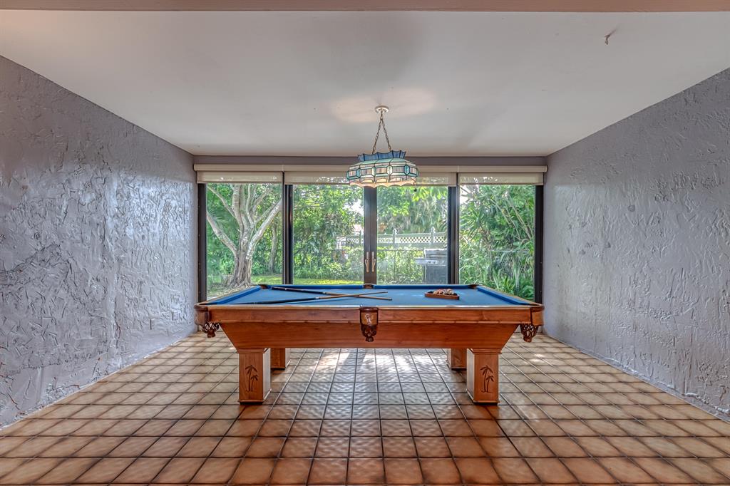 PINE SPRINGS 1 - Residential