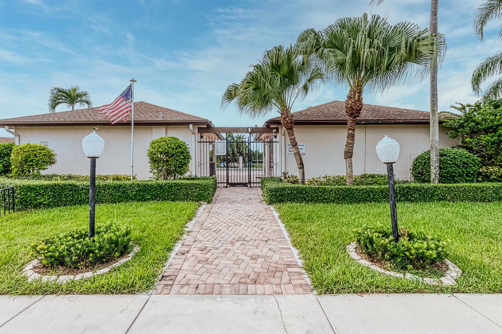 PINE SPRINGS 1 - Residential