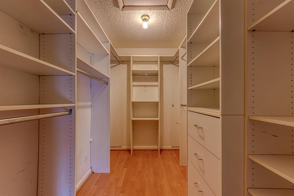 PINE SPRINGS 1 - Residential