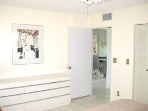 HUNTINGTON LAKES - Residential