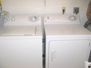 HUNTINGTON LAKES - Residential