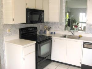 HUNTINGTON LAKES - Residential