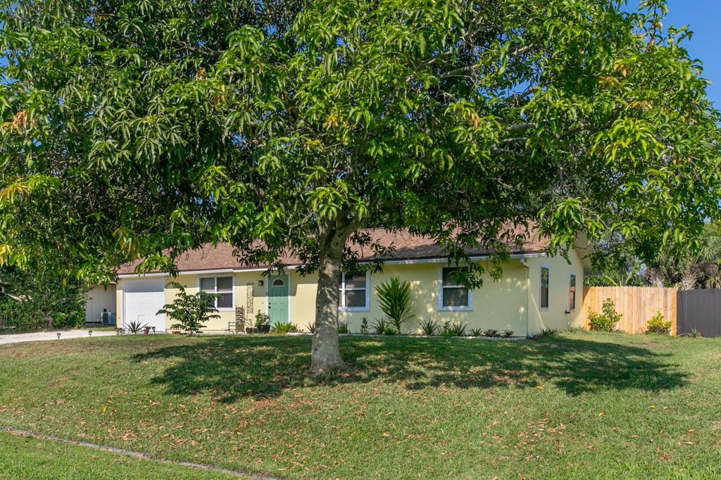 Photo of 1742 SW Cloverleaf Street, Port Saint Lucie, FL 34953 (MLS # R10991398)