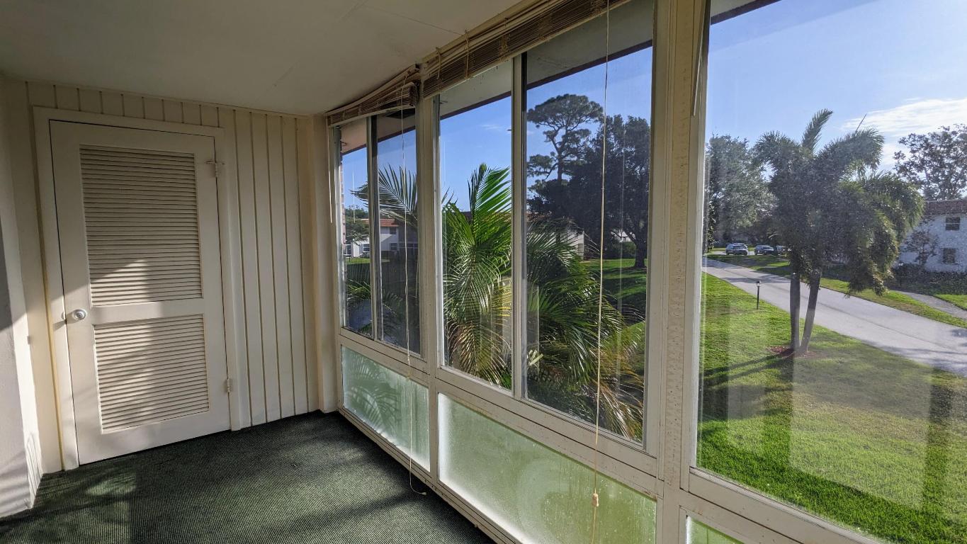 Vista del lago - Residential Lease