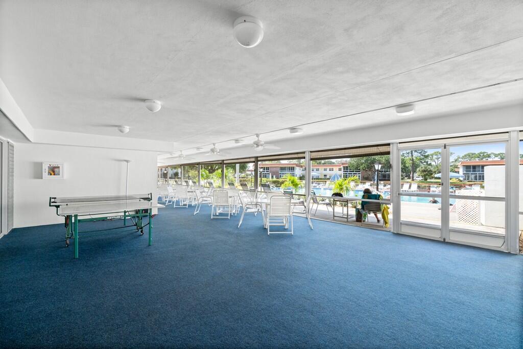 Vista del lago - Residential Lease