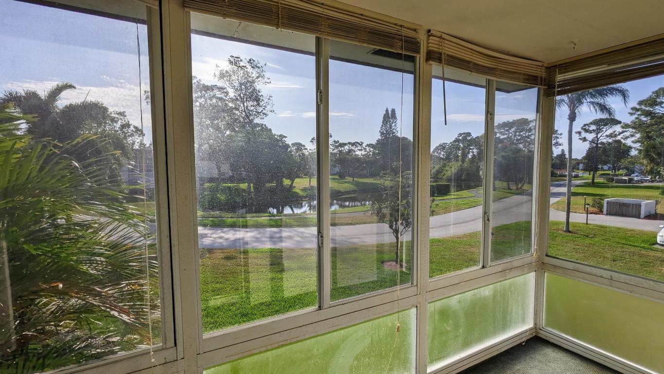 Vista del lago - Residential Lease