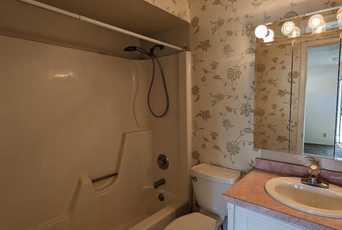 Vista del lago - Residential Lease