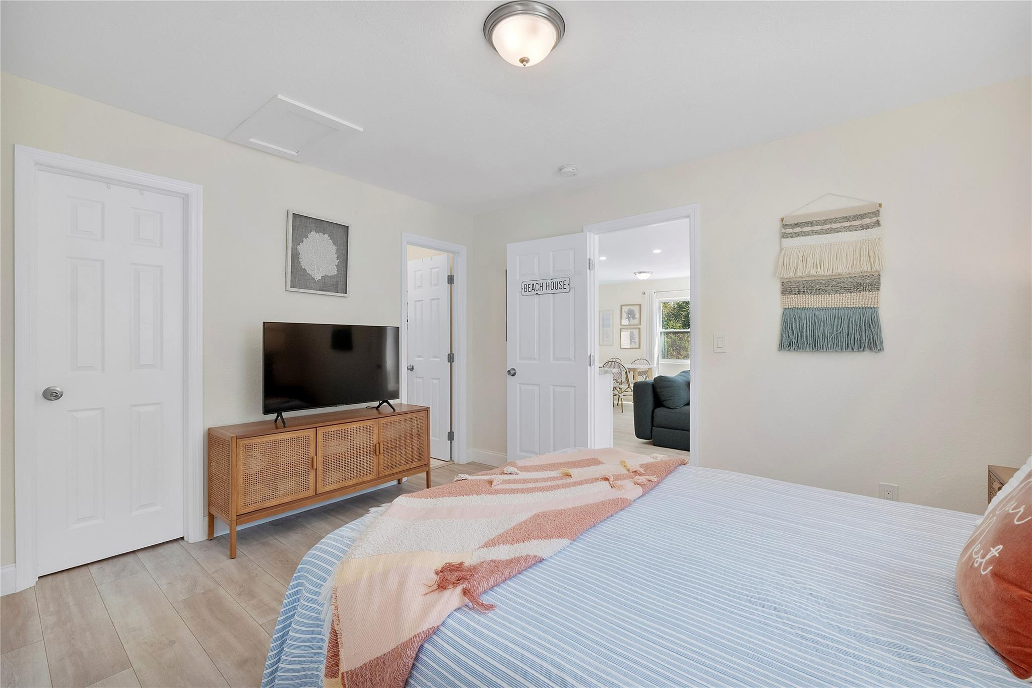 LAKE WORTH TOWN OF - Residential