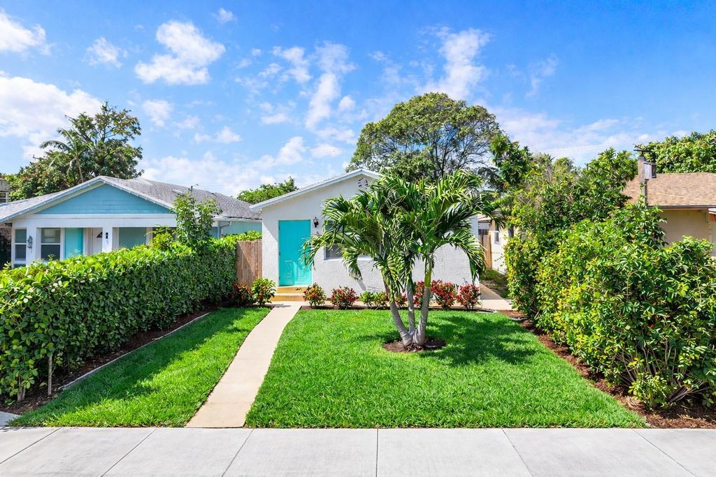 Photo of 411 S E Street, Lake Worth Beach, FL 33460 (MLS # F10554427)