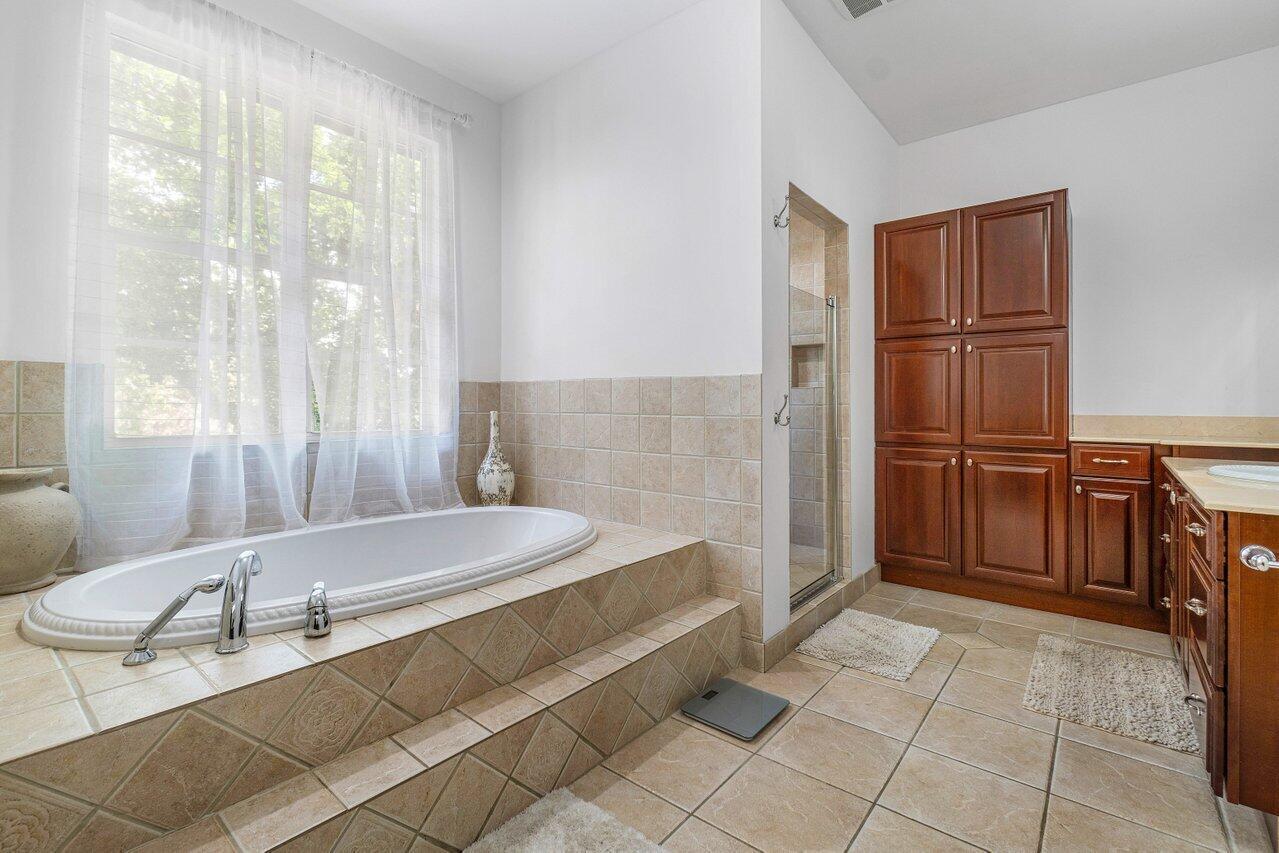 SPANISH RIVER LAND - Residential Lease