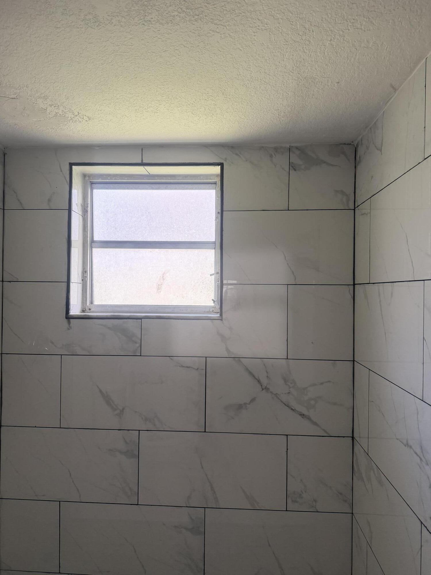 MANORS TOWNHOUSE - Residential Lease