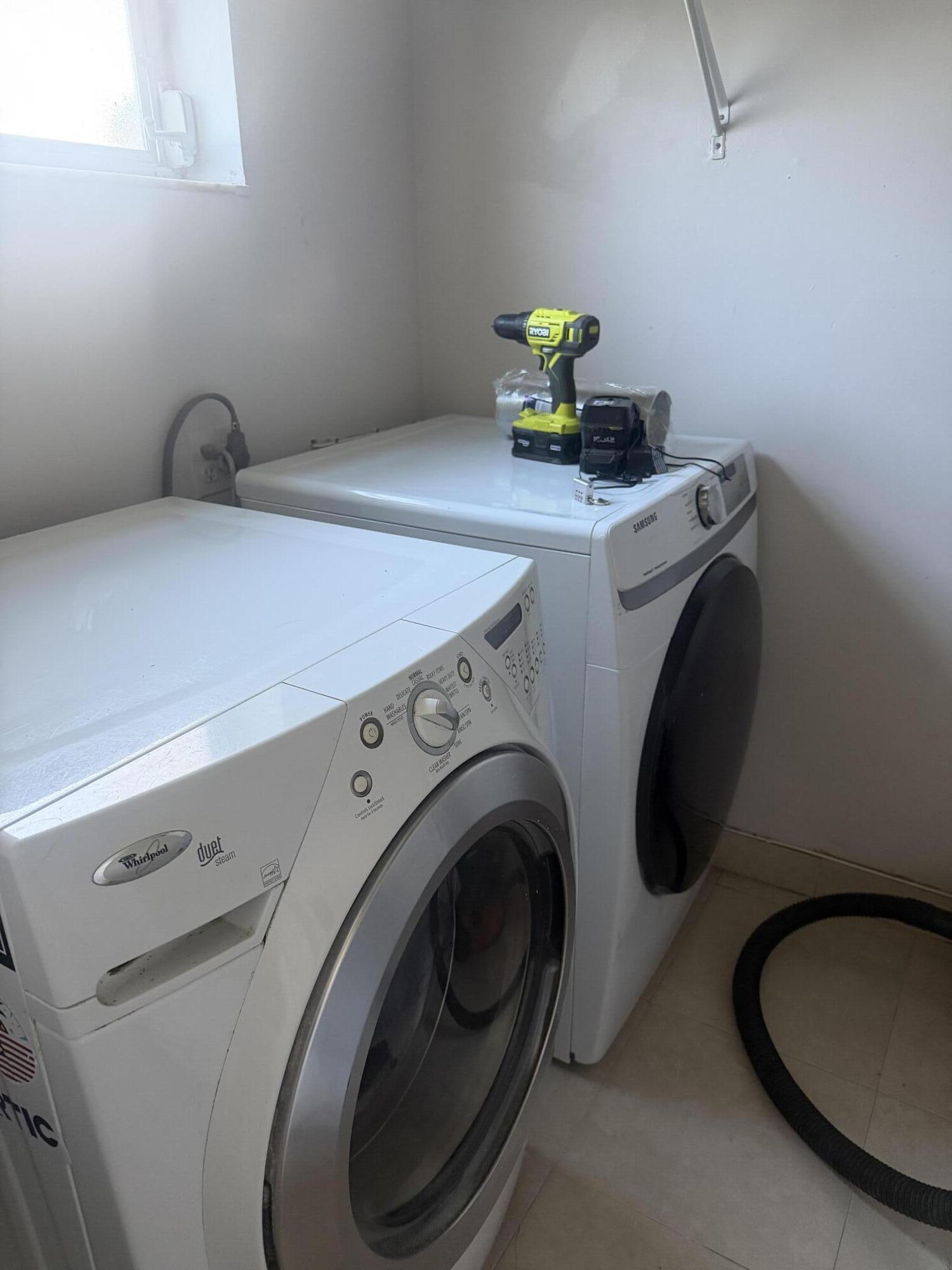 MANORS TOWNHOUSE - Residential Lease