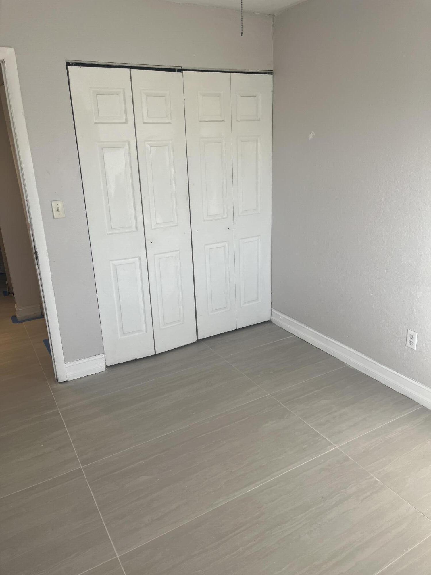 MANORS TOWNHOUSE - Residential Lease