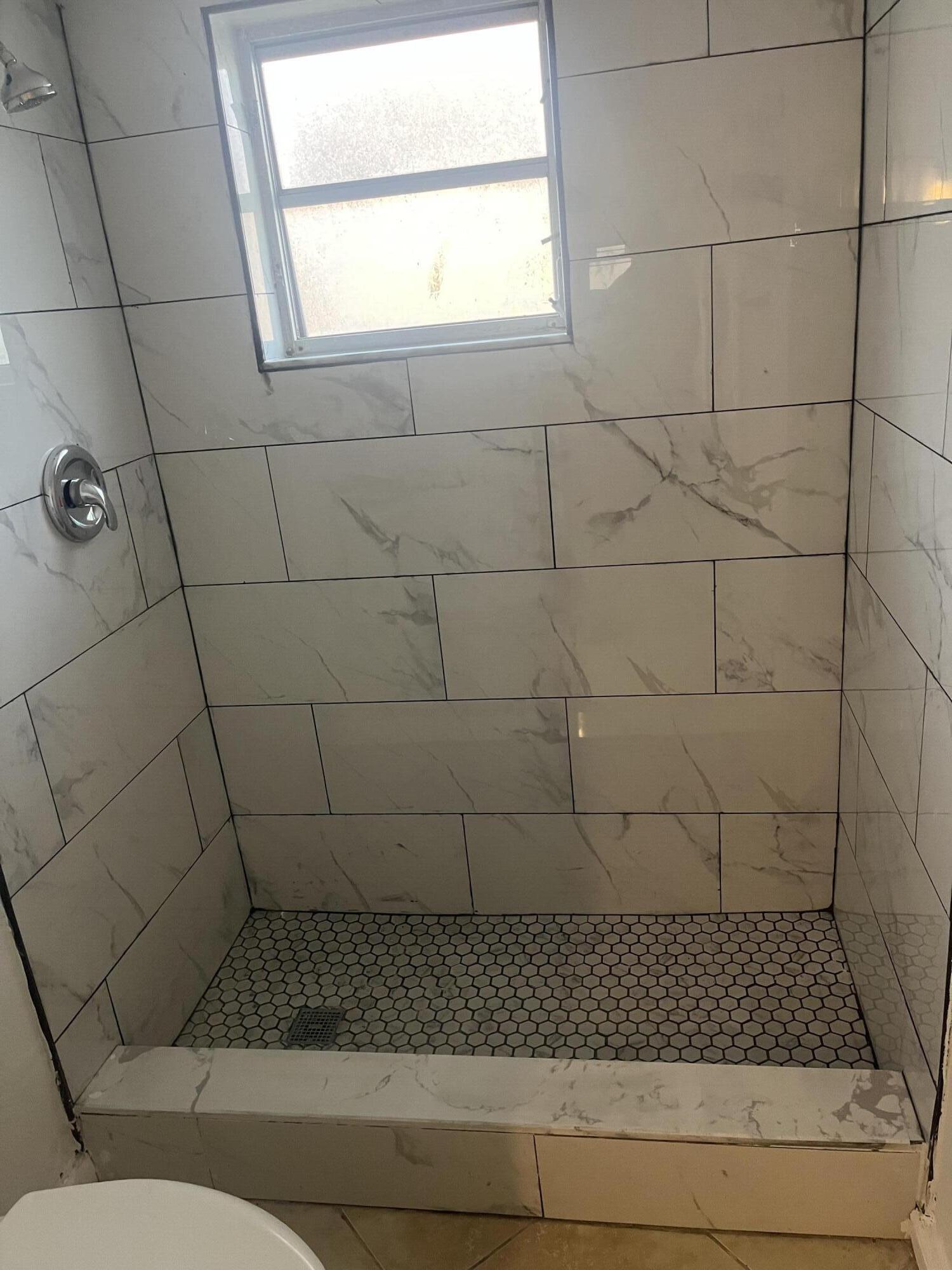 MANORS TOWNHOUSE - Residential Lease