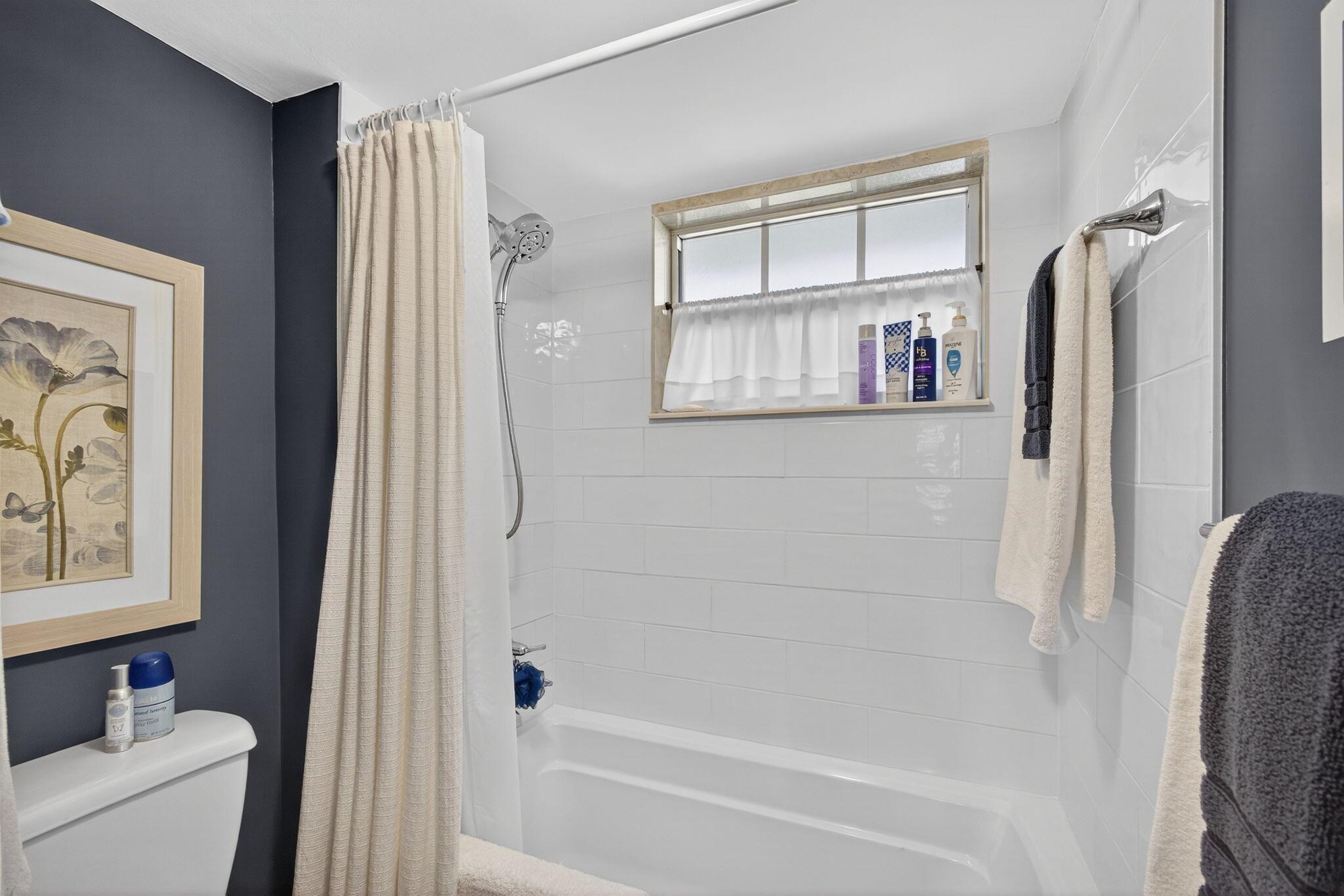 TAMBERLANE 3 CONDO - Residential