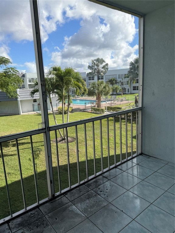 Royal Park Gardens 1-C - Residential