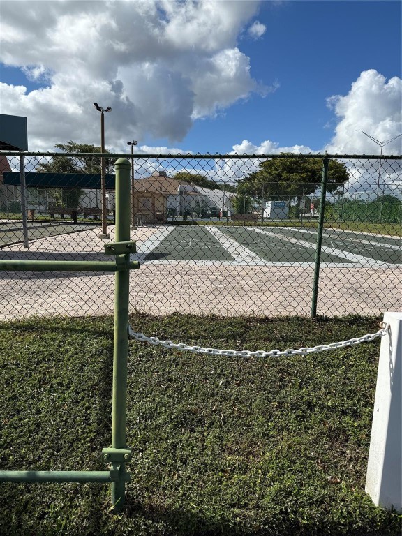 Royal Park Gardens 1-C - Residential