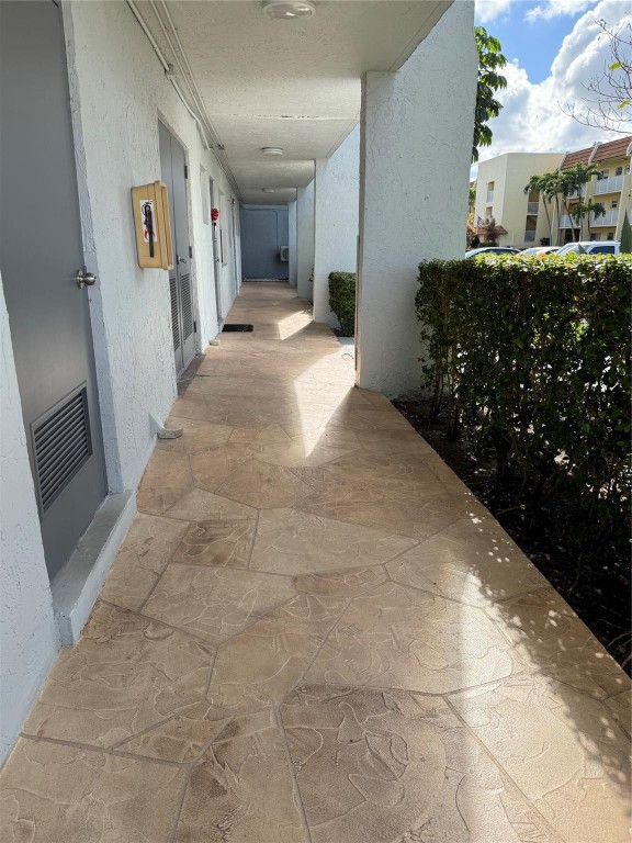 Royal Park Gardens 1-C - Residential