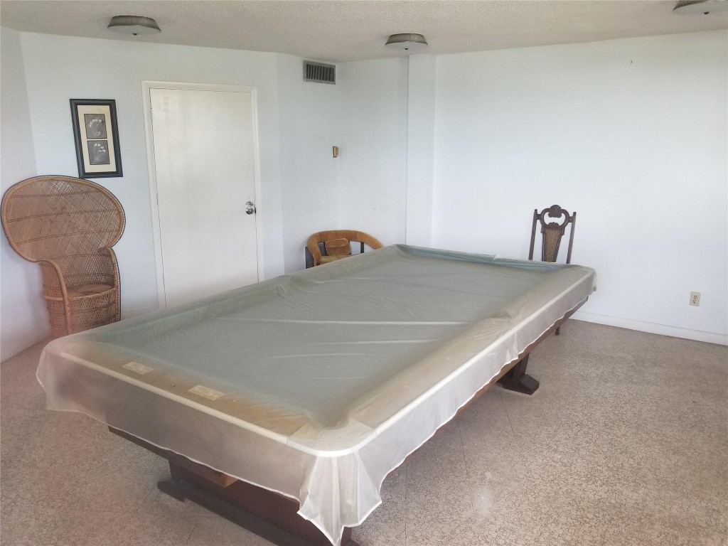 Royal Park Gardens 1-C - Residential