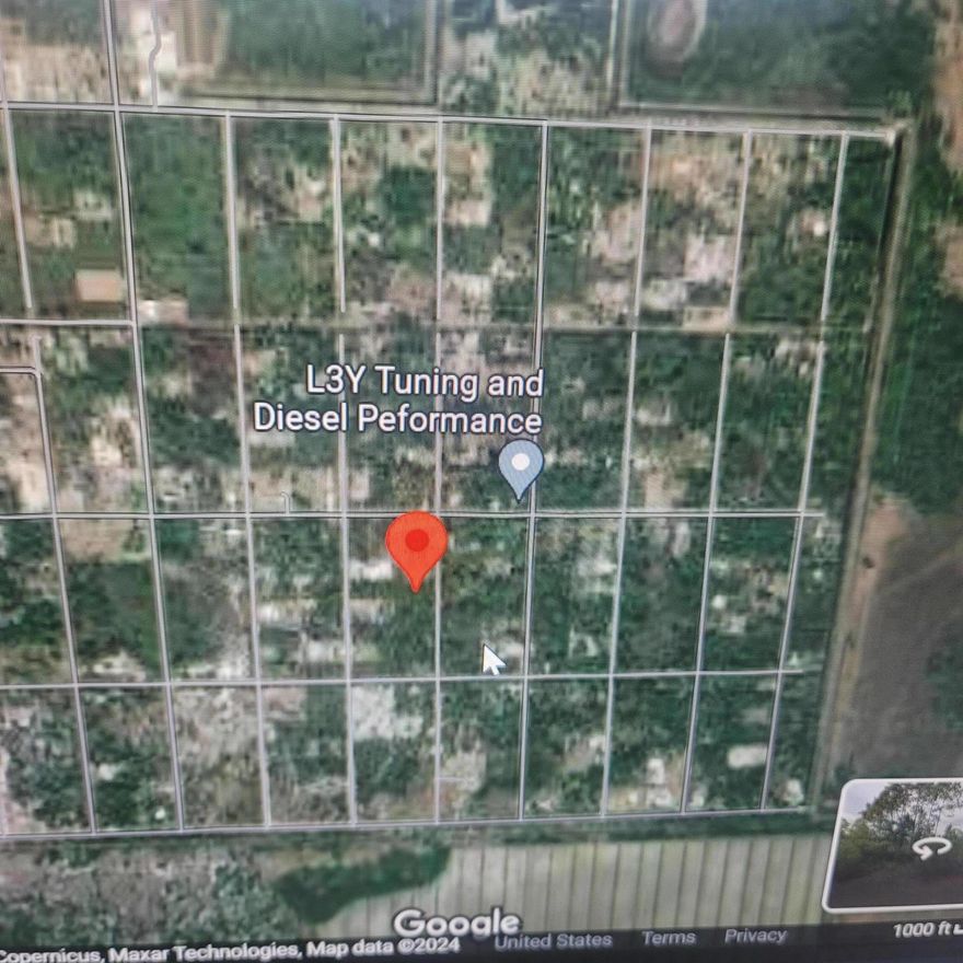 This expansive property offers a fantastic opportunity to enjoy peaceful country living.With 1.25 acres of land, you have the space to create your ideal home or explore possibilities like a pole barn or paddocks.Located in Clewiston, enjoy a quiet atmosphere with a close connection to nature1.25 Acre Lot in Clewiston - Build, Grow, and Live the Country Dream!