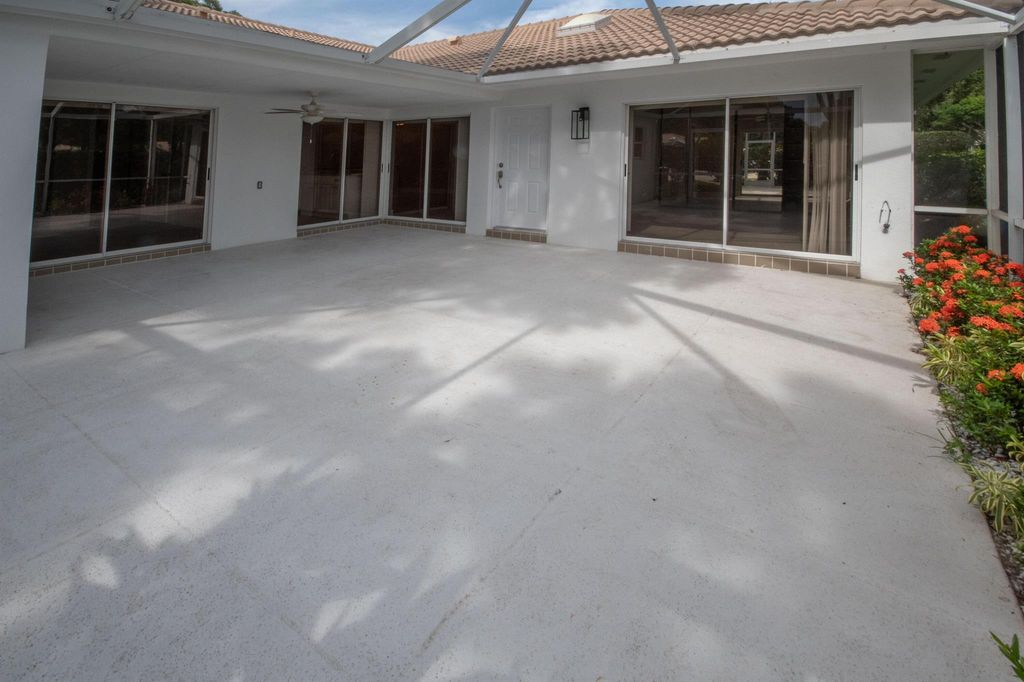 Photo of 3604 Pin Oak Court, Palm Beach Gardens, FL 33410 (MLS # R11114604)