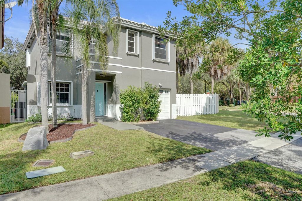 Photo of 11567 N Open Court, Cooper City, FL 33026 (MLS # F10538405)