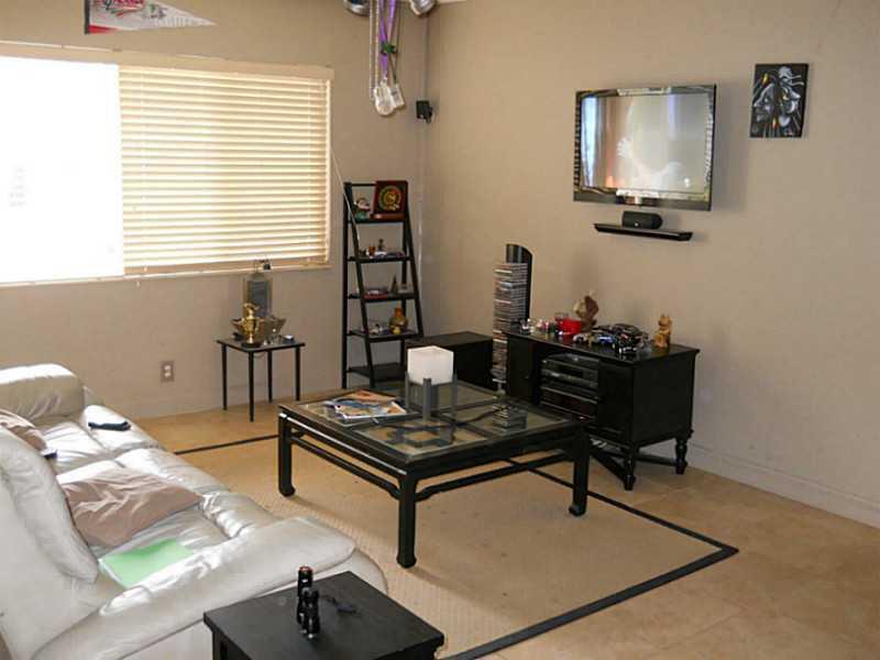 520 SW 15TH Street 101