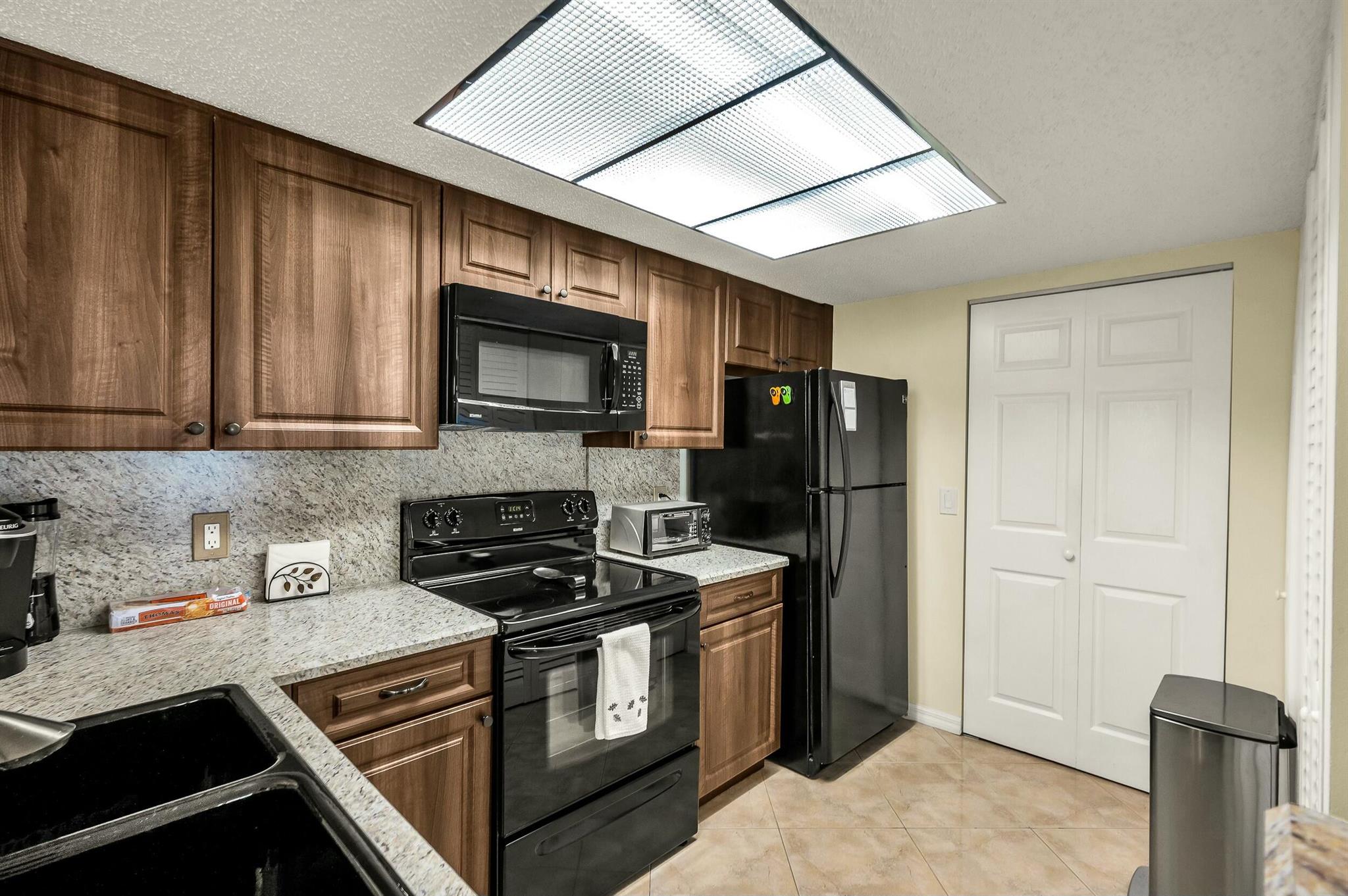 EVERGREEN LAKES CONDO - Residential