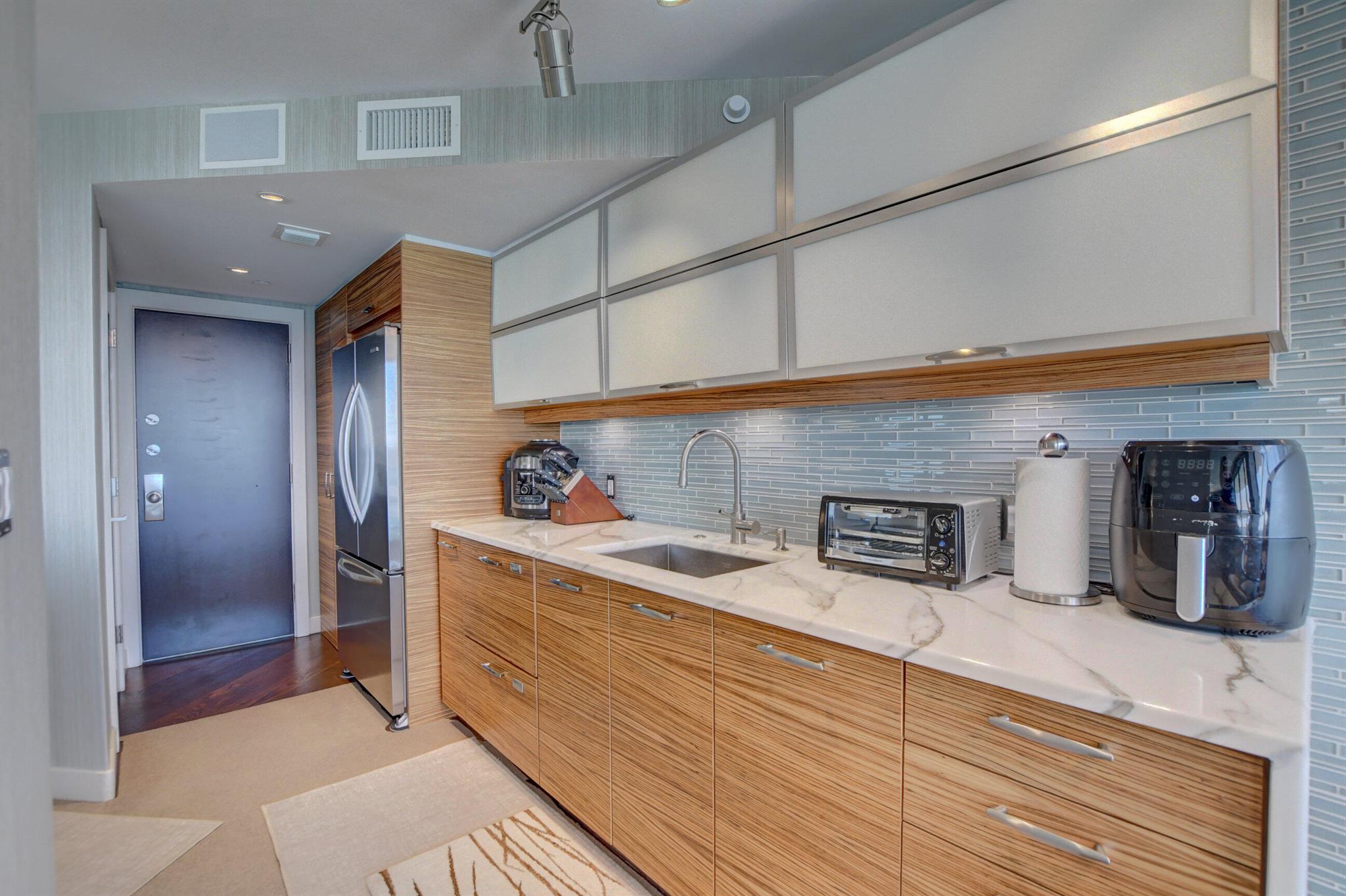 MARBELLA CONDO - Residential