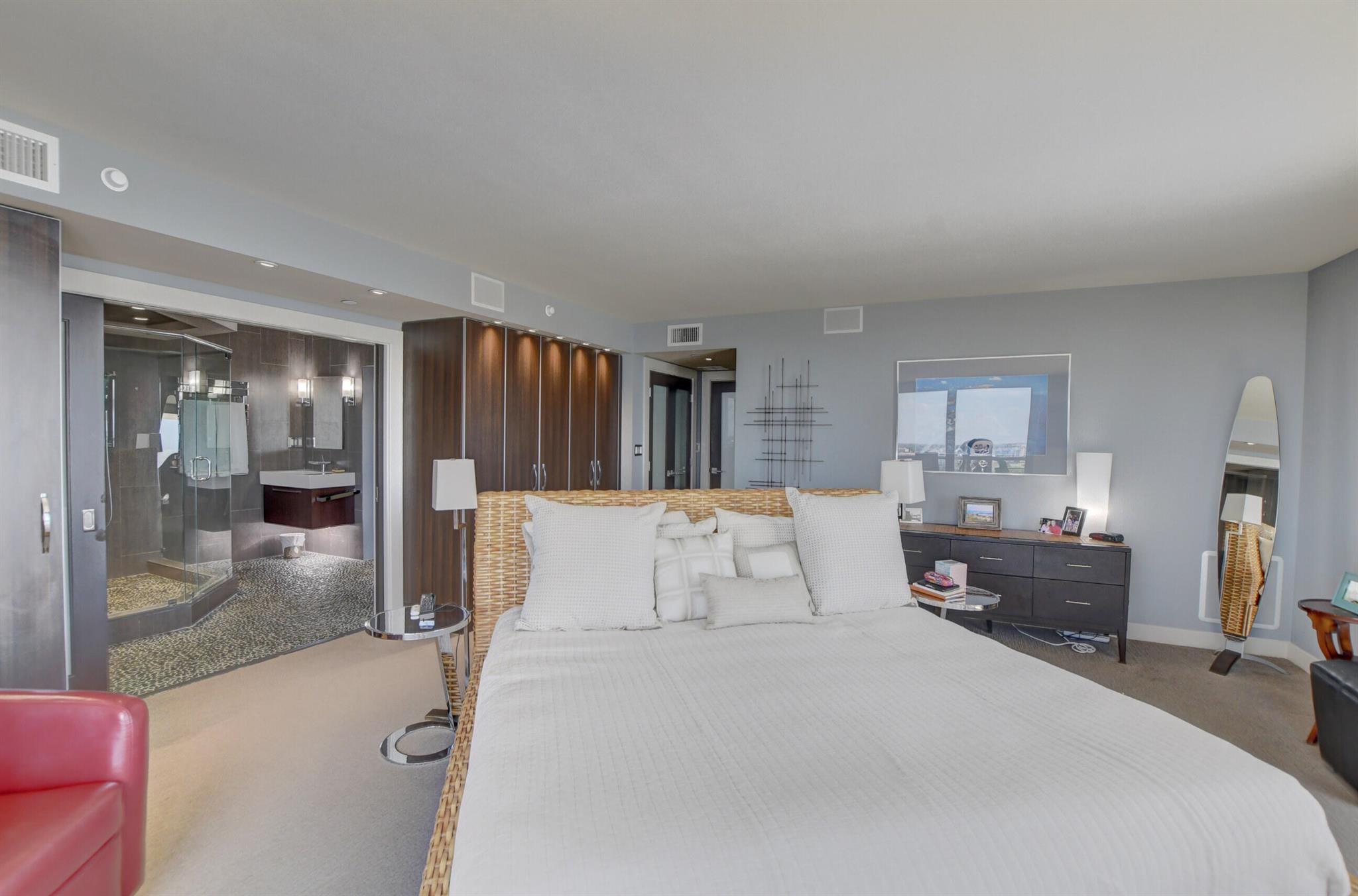 MARBELLA CONDO - Residential