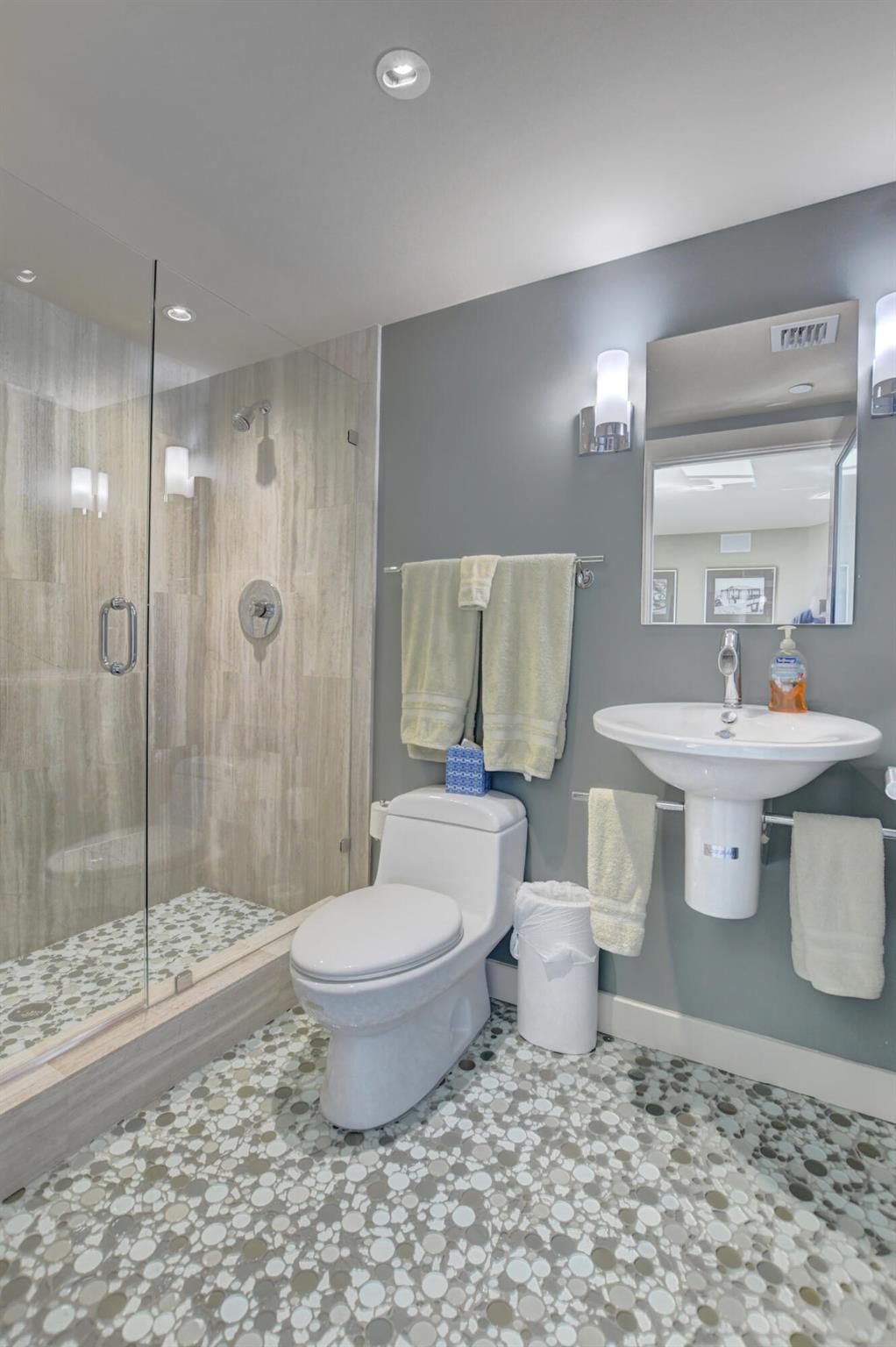 MARBELLA CONDO - Residential