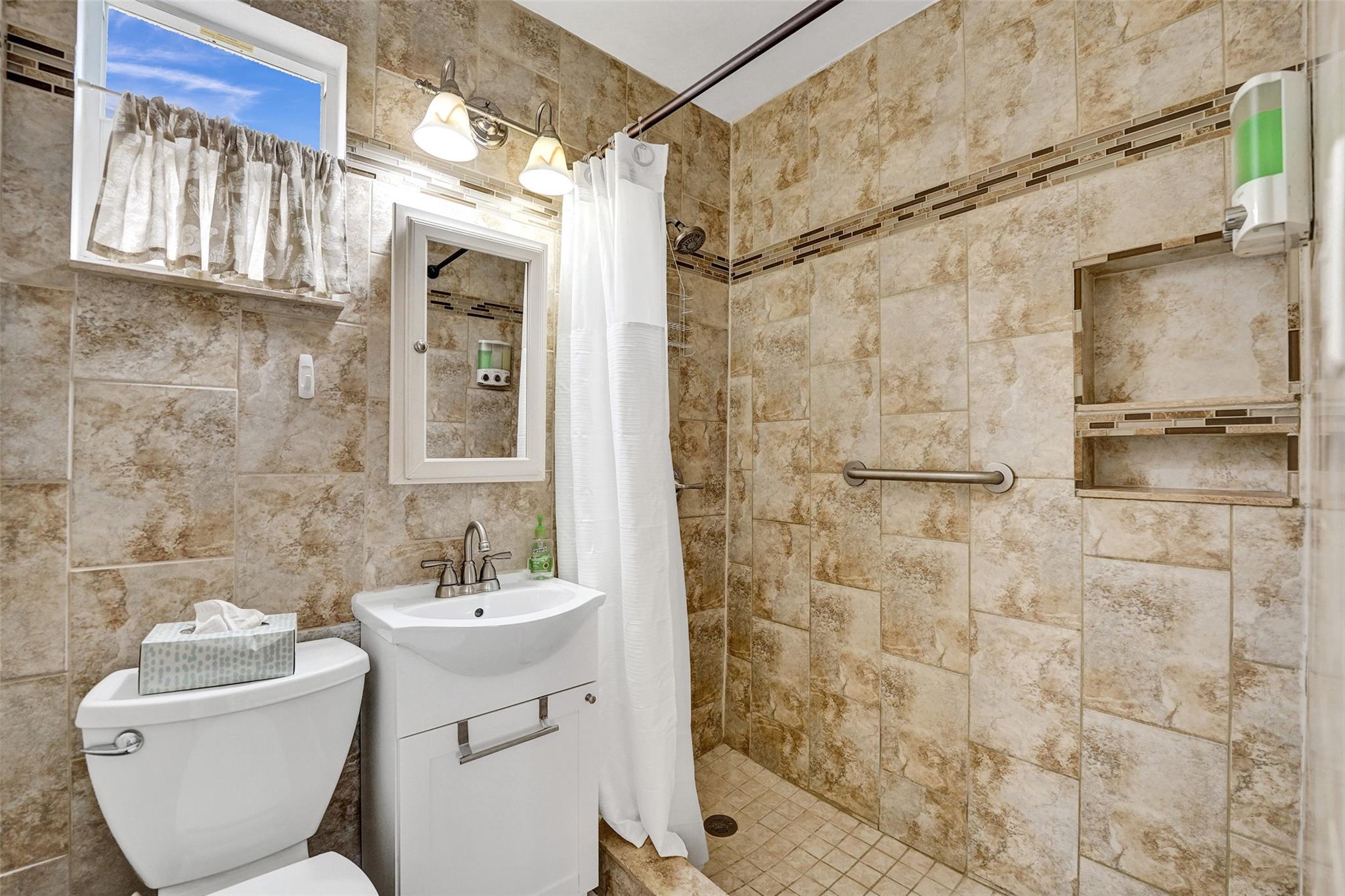 Oasis Surfside Condo - Residential Lease