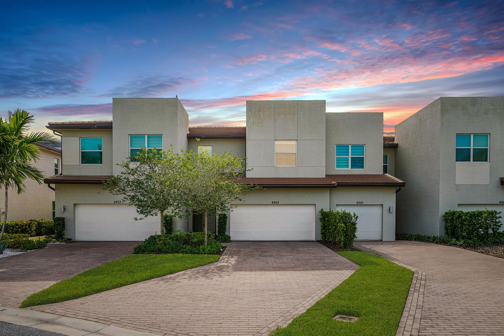 Photo of 4969 Navali Drive, Lake Worth, FL 33467 (MLS # B26025780)