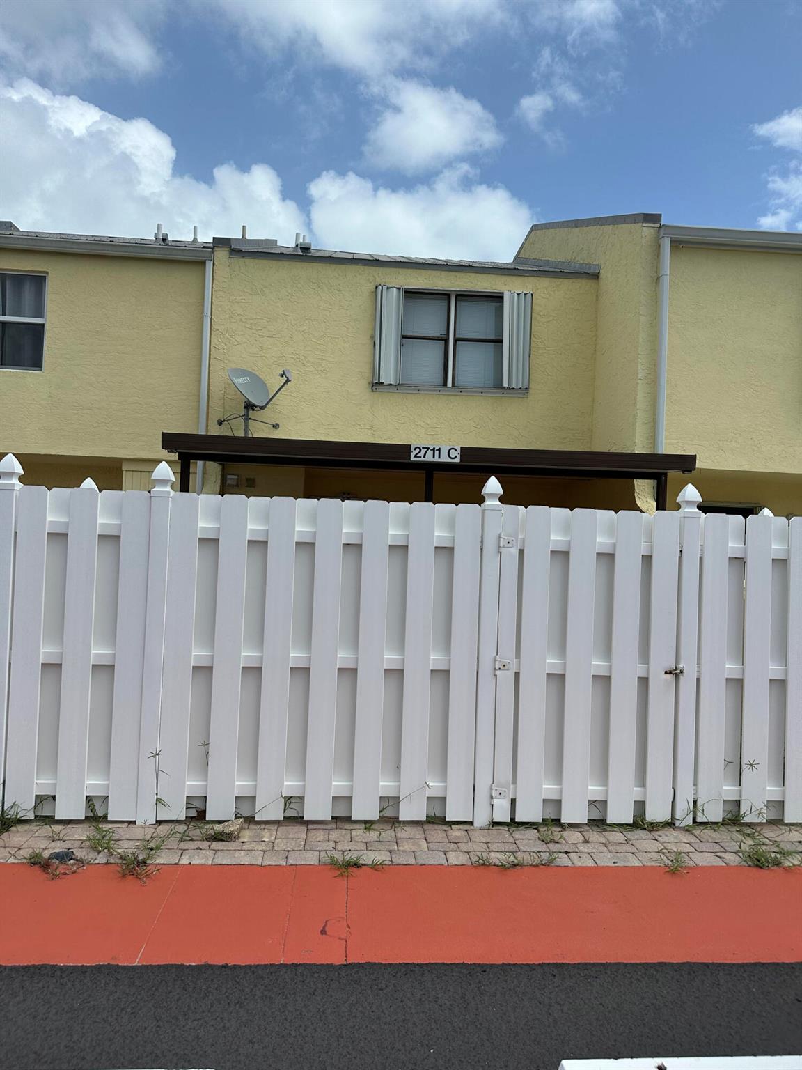 Looking for a spacious 1 bedroom next to the ocean and beach? Look no further. This unfurnished condo has Master and Master Bath on 2nd floor, loft and high ceilings, no carpeting. Main floor has half bath, laundry, kitchen, dining and livingroom, small patio off of livingroom and large patio at entrance. 2 parking spots right outside your entrance. Includes beach access key for gate. Looking for at least 6 month period.