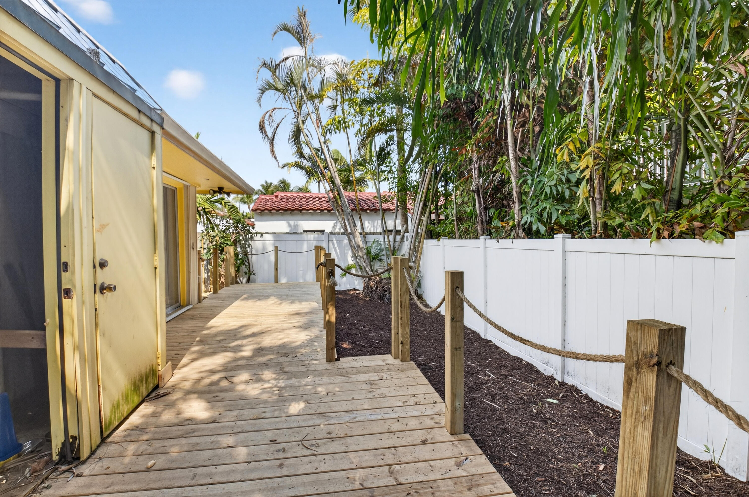 DELRAY TOWN OF - Residential Income