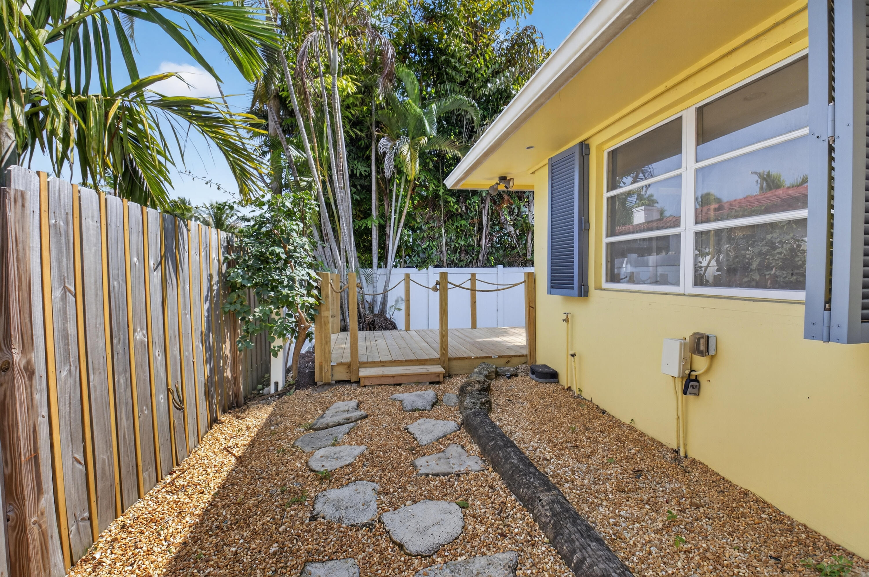 DELRAY TOWN OF - Residential Income