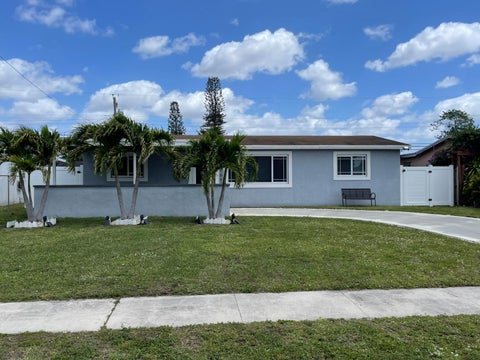 Tiny photo for 7661 Farragut Street, Hollywood, FL 33024 (MLS # B26050377)