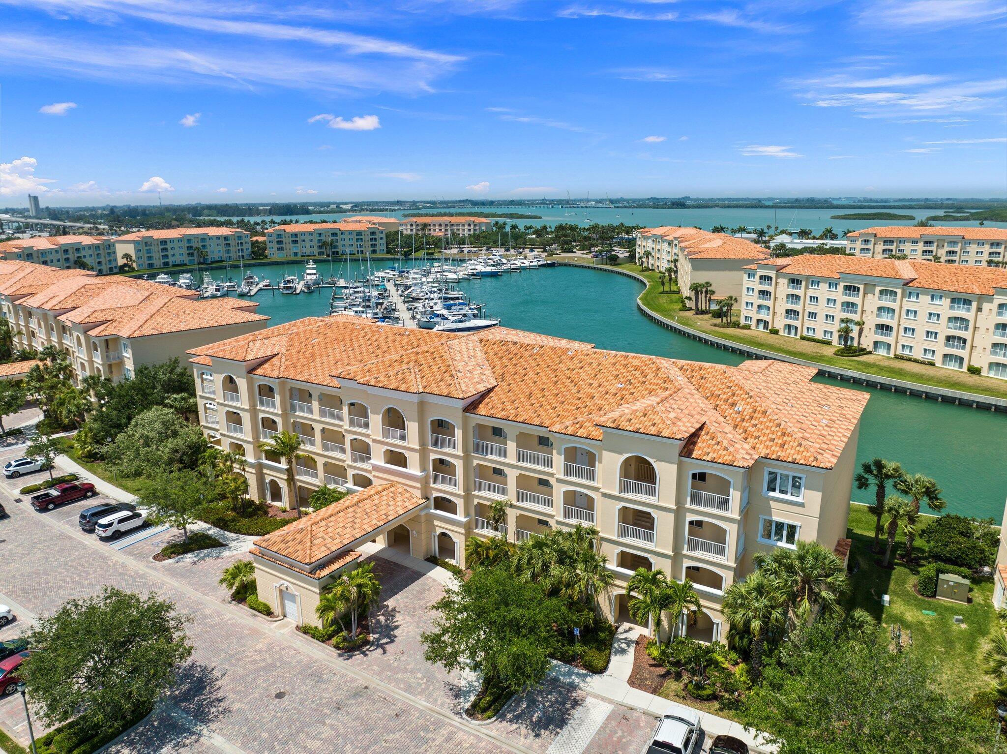 17 Harbour Isle Drive W Ph03