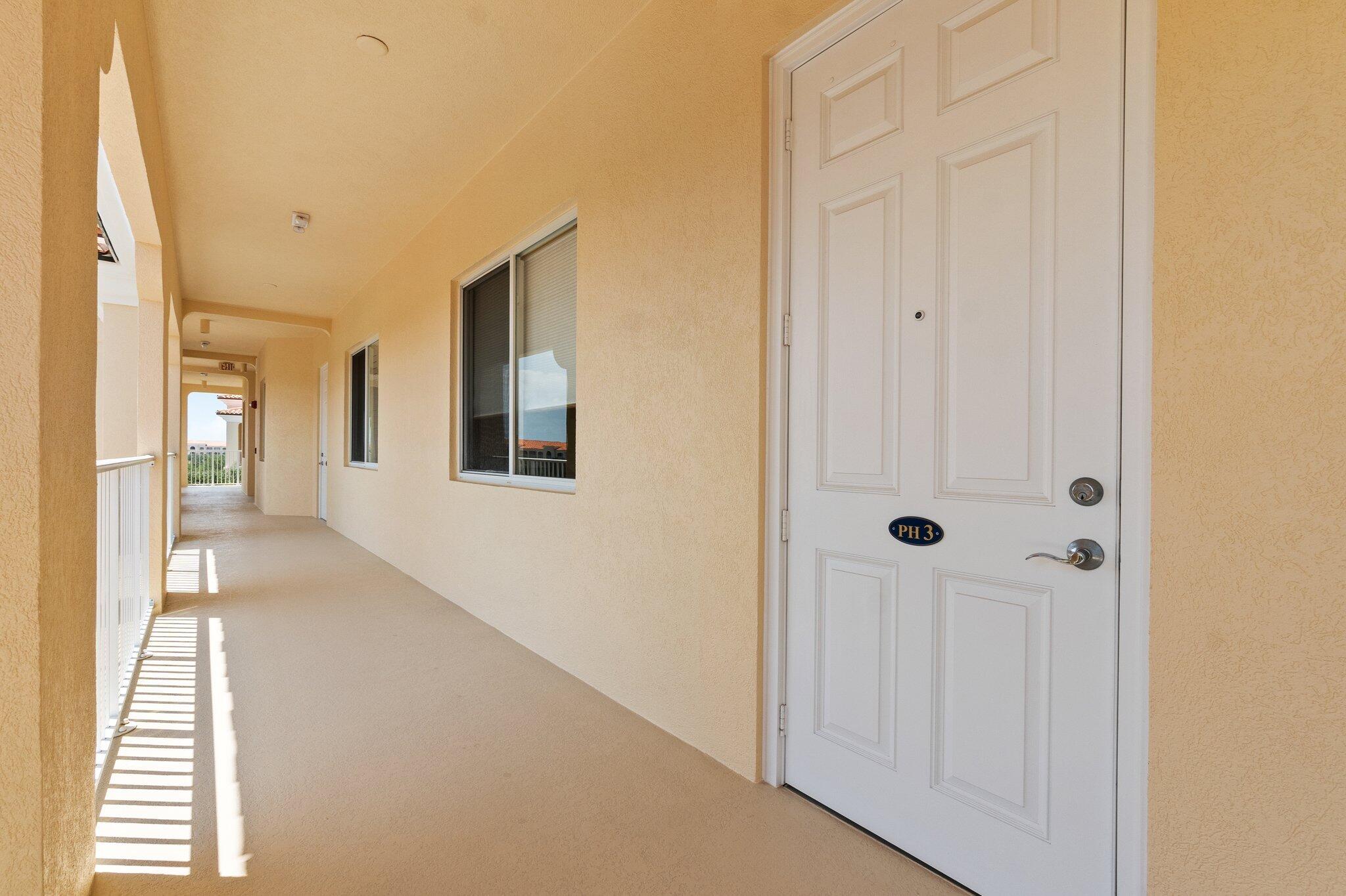 17 Harbour Isle Drive W Ph03