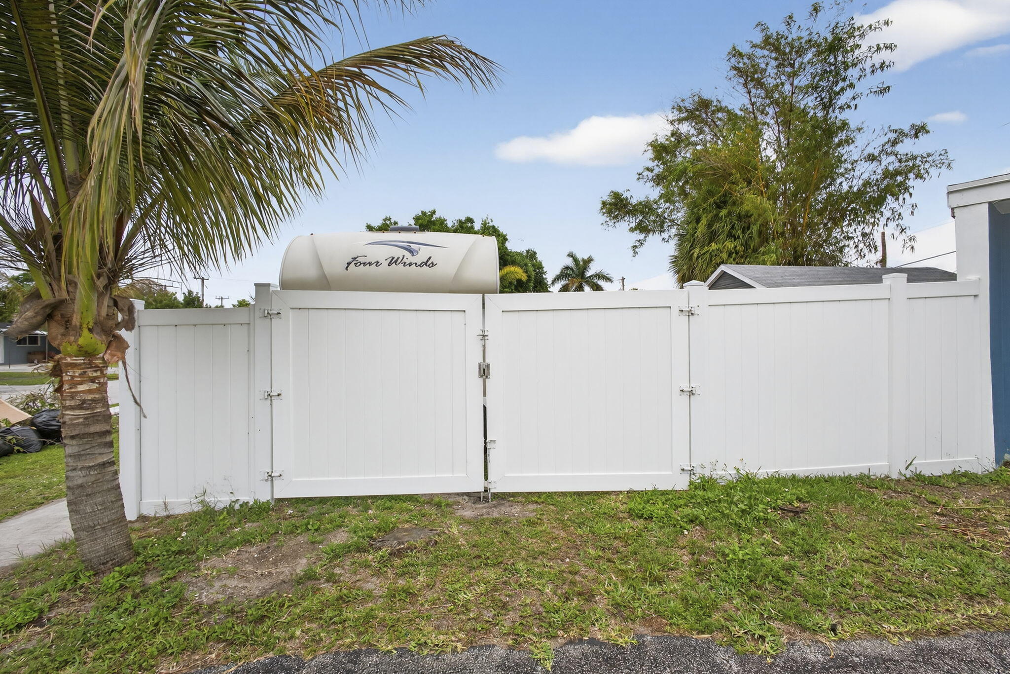 PALM BEACH SQUARE UNIT 1 - Residential