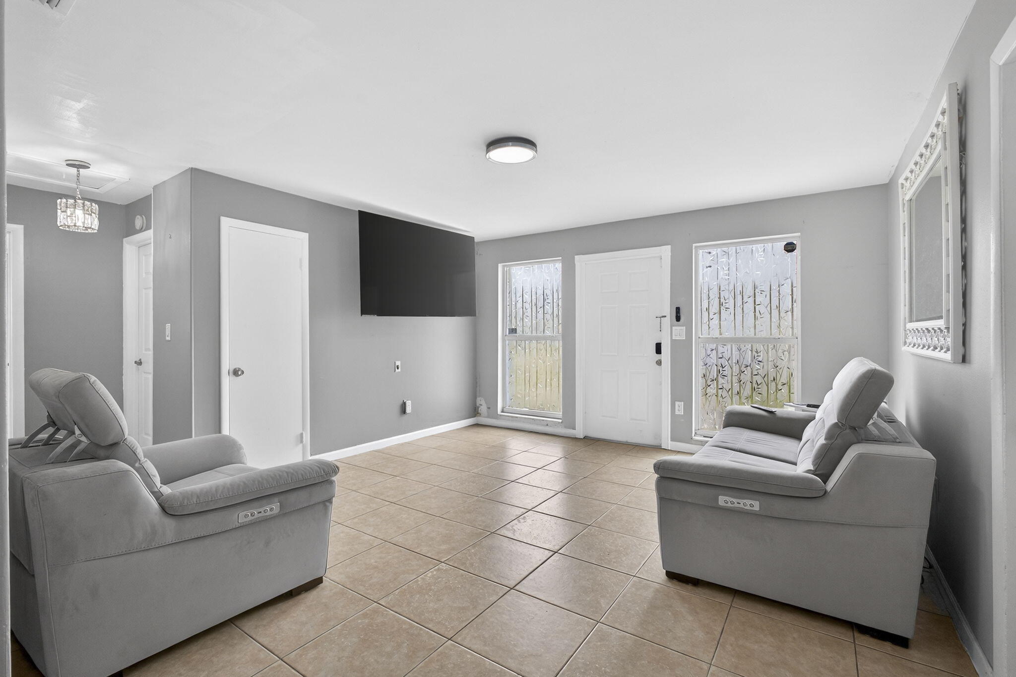 PALM BEACH SQUARE UNIT 1 - Residential