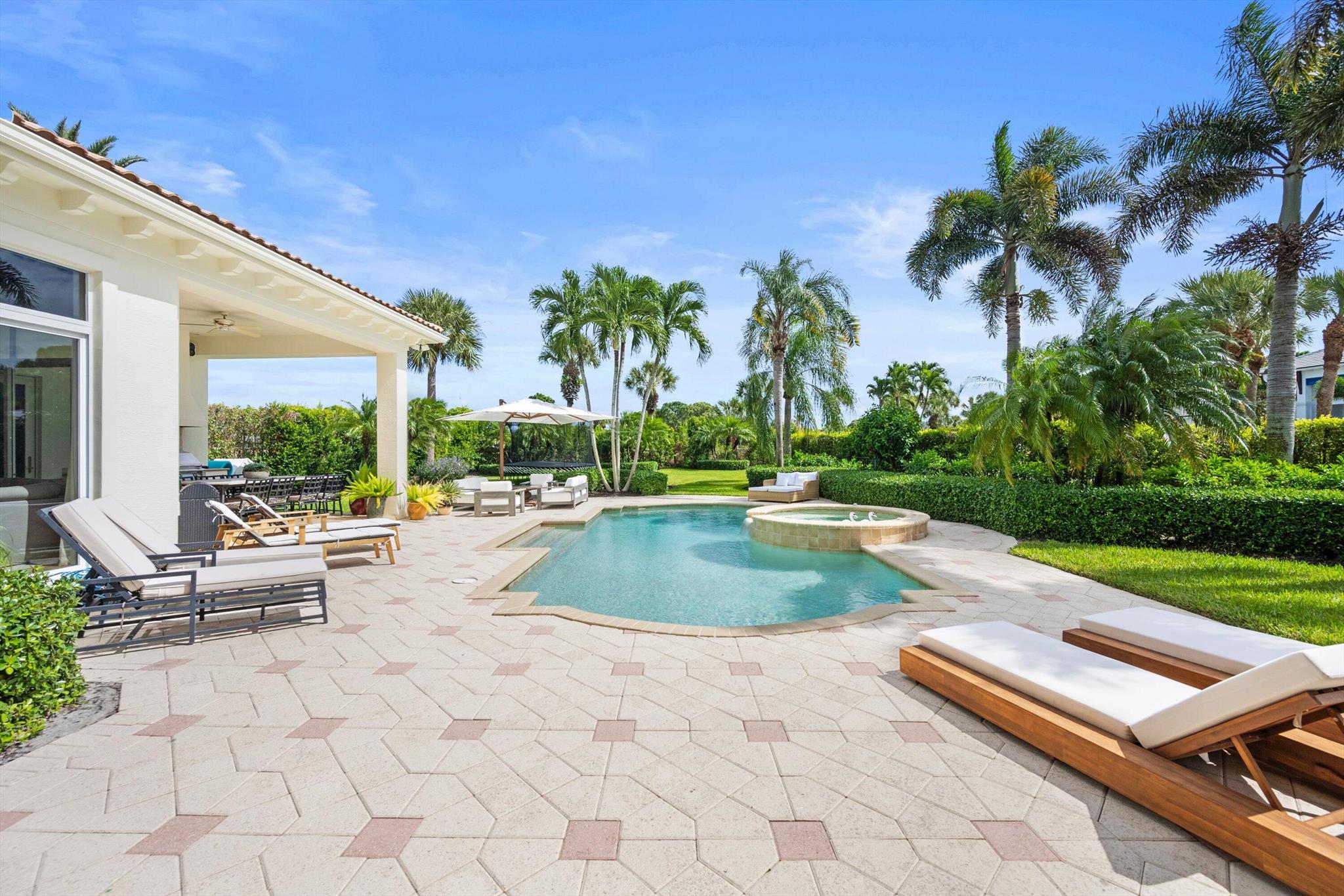 LOXAHATCHEE CLUB AT MAPLE - Residential