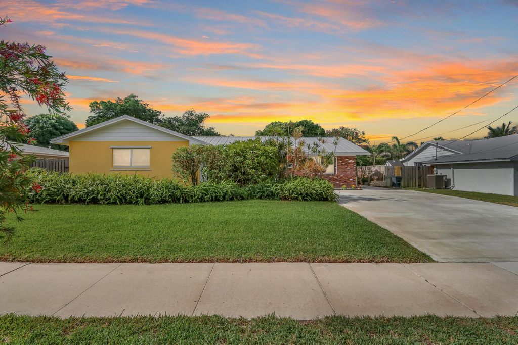 Photo of 736 Jacana Way, North Palm Beach, FL 33408 (MLS # R10797457)