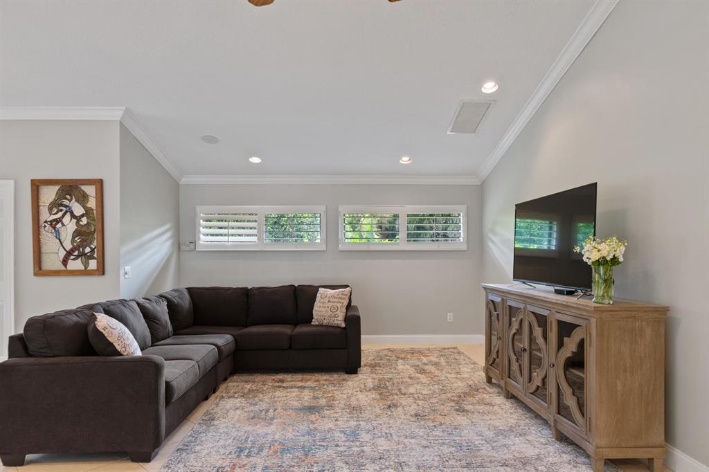 SADDLE TRAIL PARK OF WELLINGTON - Residential