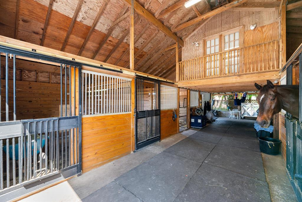 SADDLE TRAIL PARK OF WELLINGTON - Residential