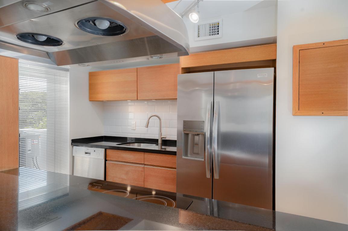 2701 N Ocean Boulevard 3c