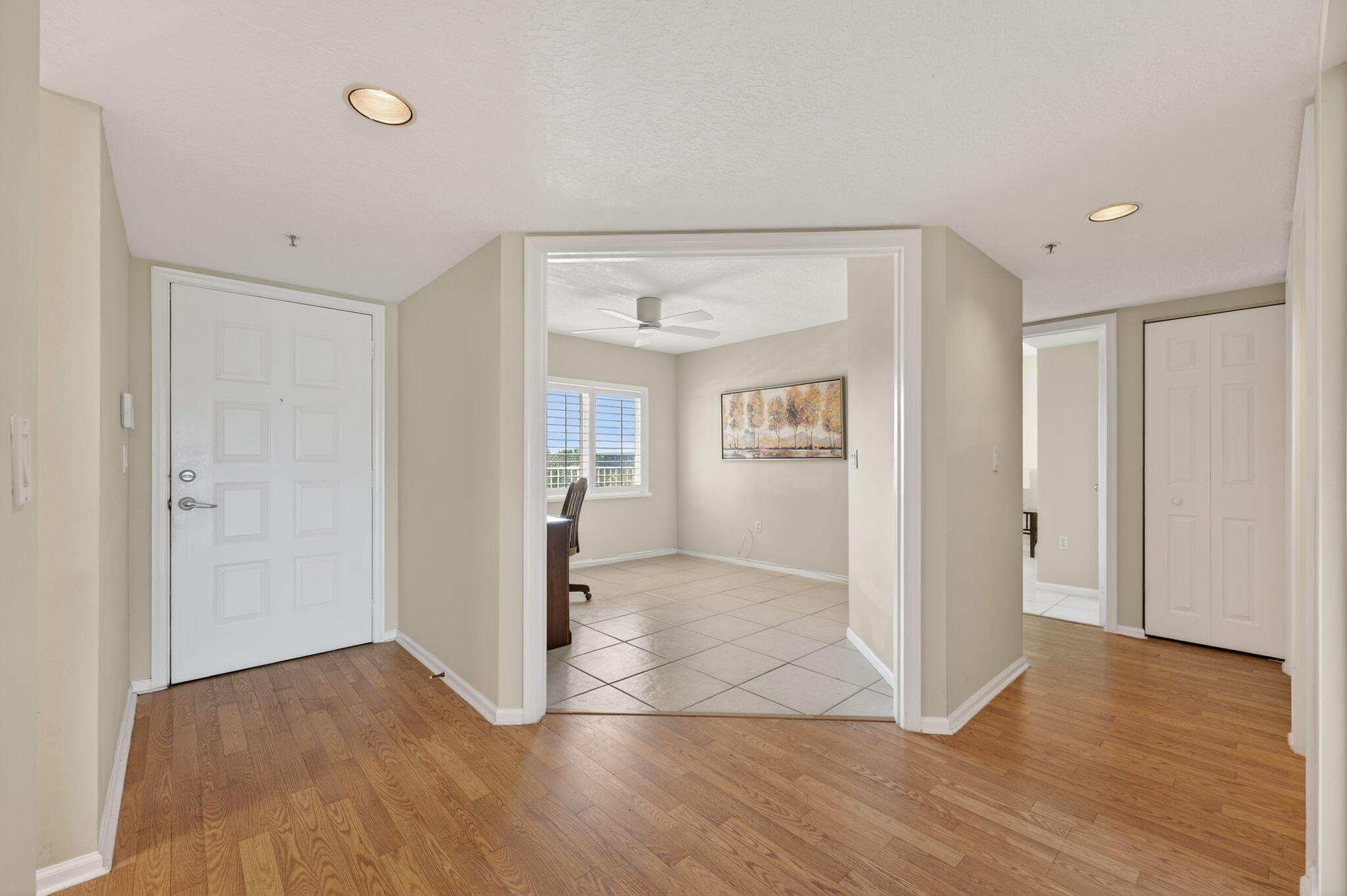 5906 CRYSTAL SHORES Drive 404