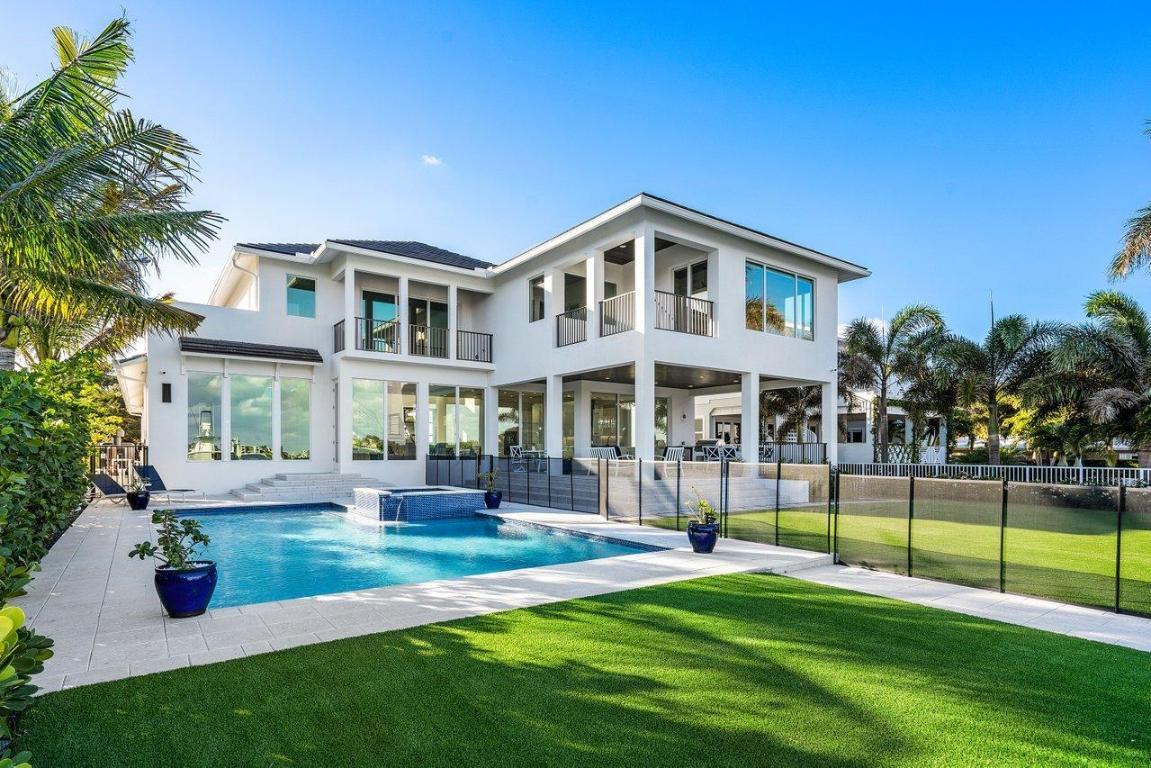 LAKESIDE GARDENS - Residential