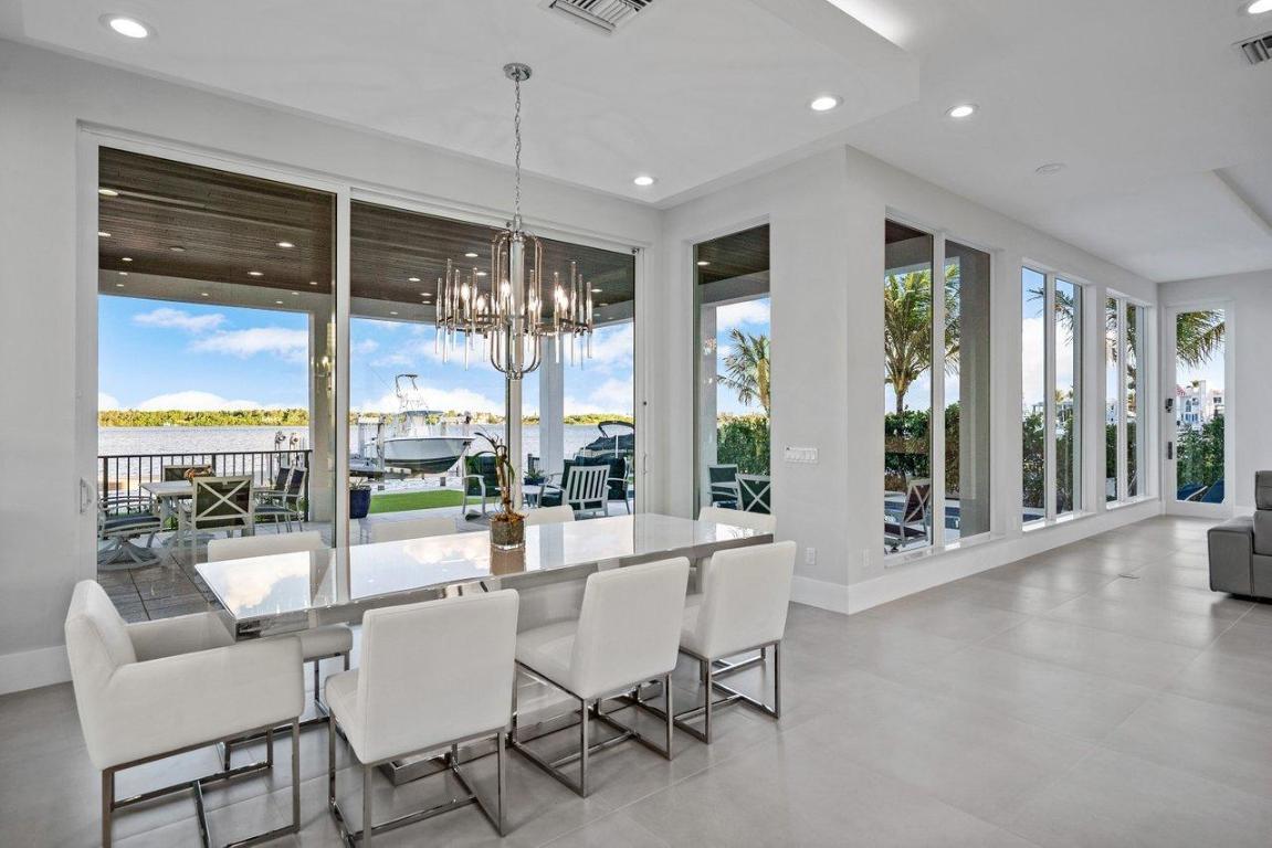 LAKESIDE GARDENS - Residential